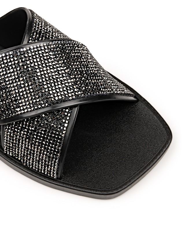 VIBE SANDAL