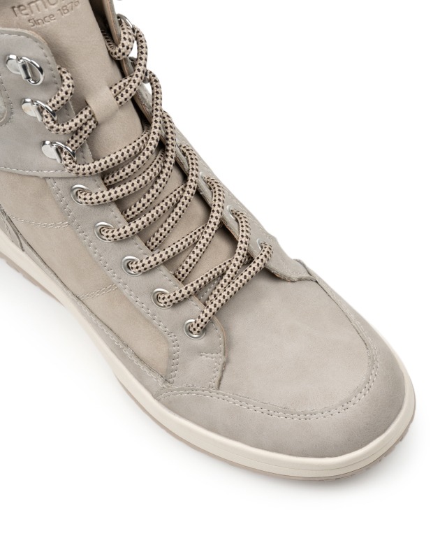 D3Q72