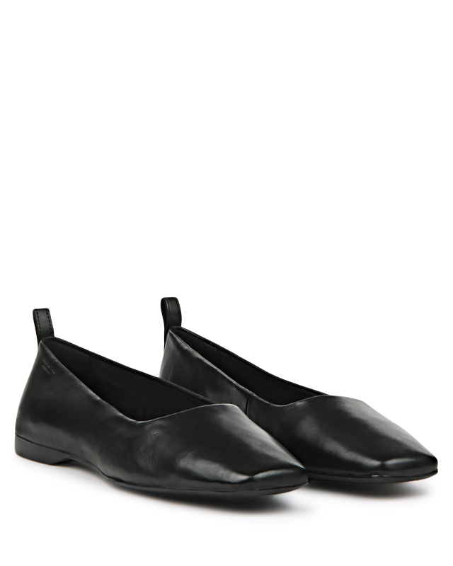 DELIA FLAT SHOE