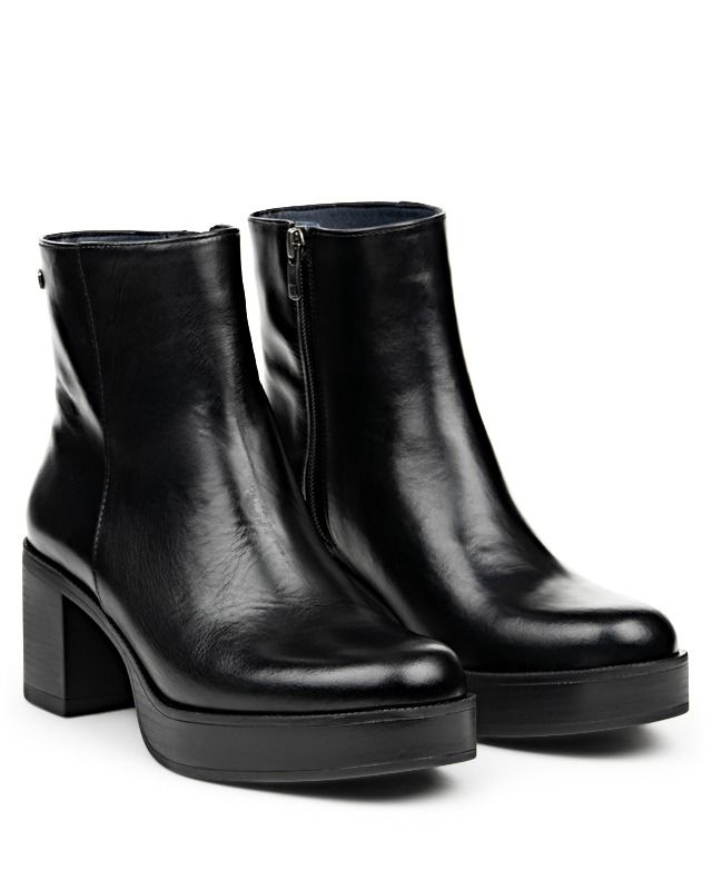 BOWY BOOTIE