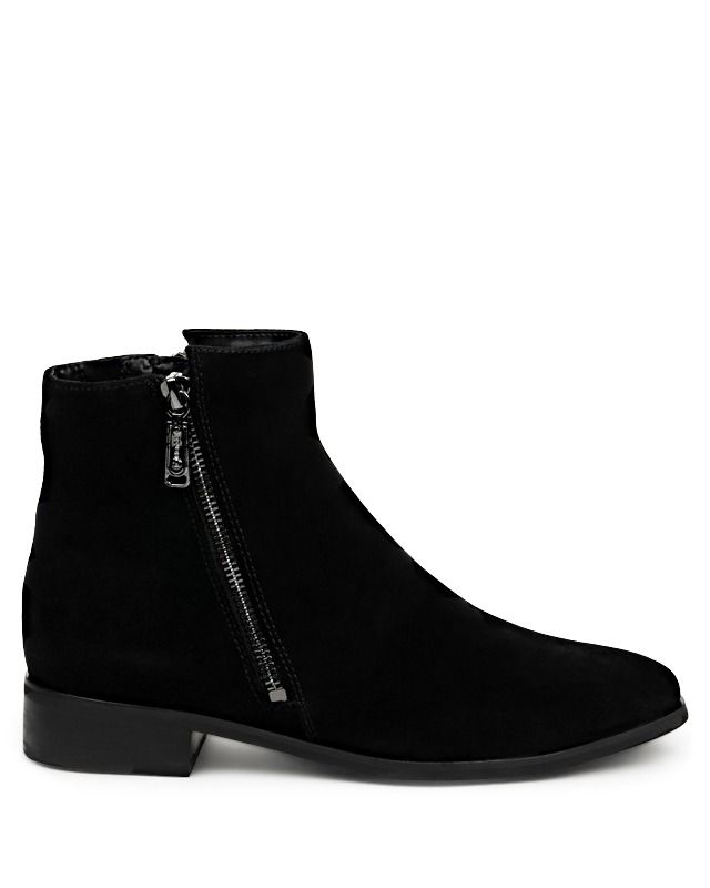 CARLY