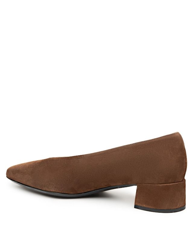 LAURYN PUMP